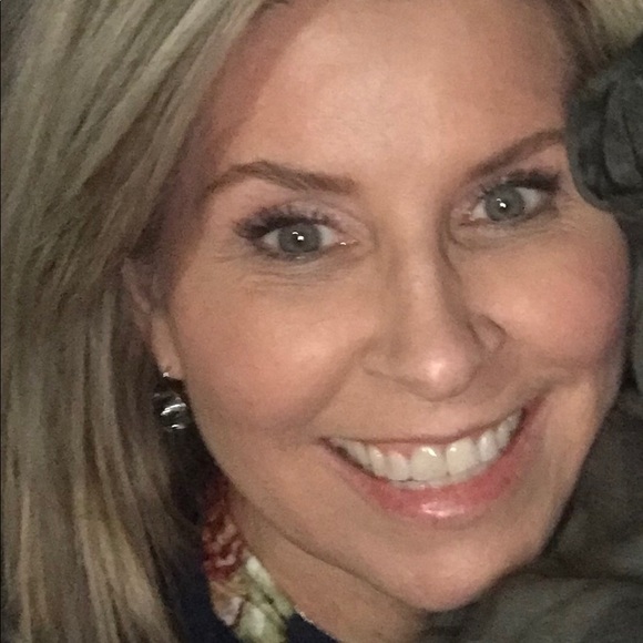 Meet your Posher, Kimberly - Picture 1 of 1